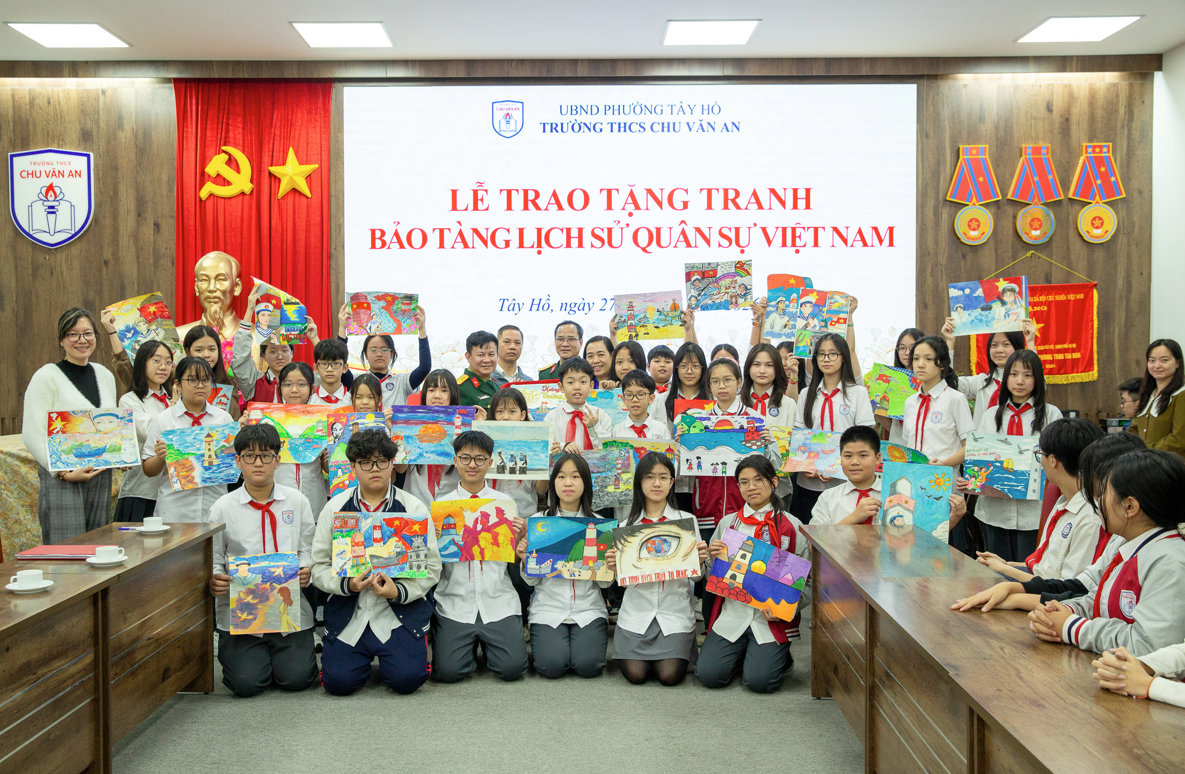 Trường Sa trong trái tim thầy, trò Trường THCS Chu Văn An (Hà Nội)